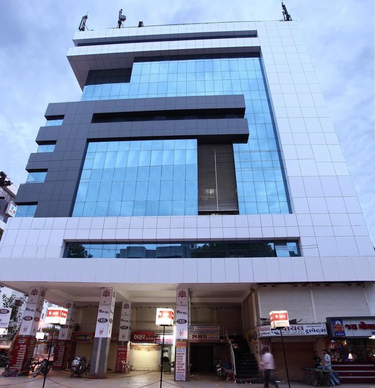 Hotel Classique Rajkot Exterior photo